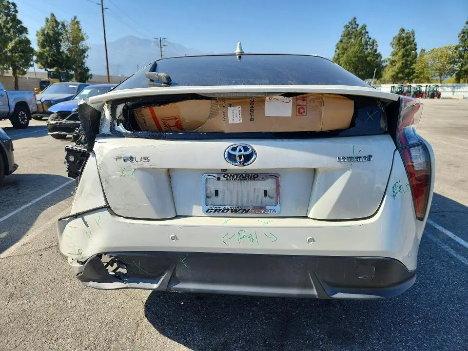 2017 TOYOTA PRIUS   