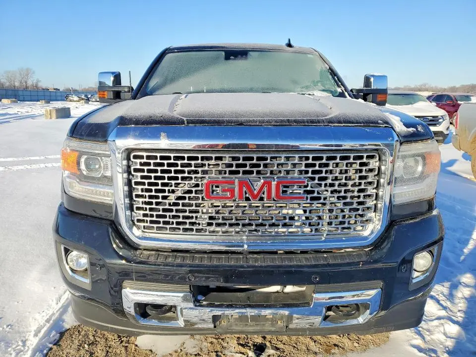 2015 GMC SIERRA K2500 DENALI  