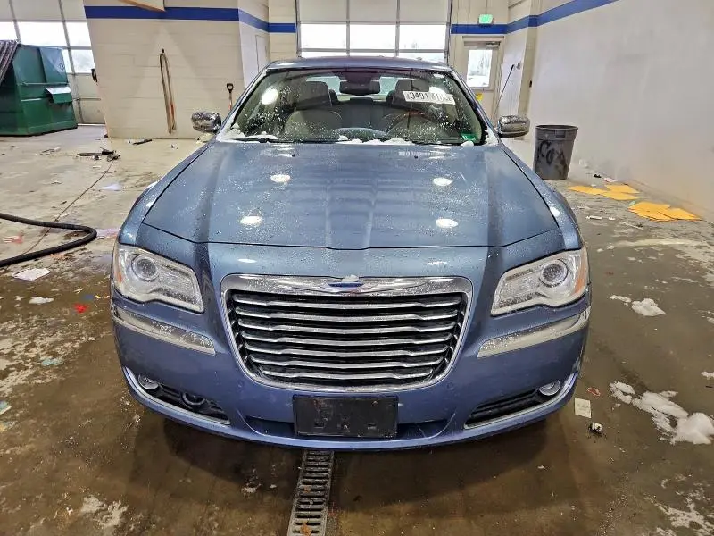 2011 CHRYSLER 300C   
