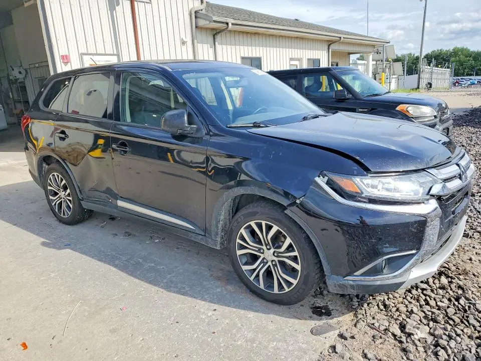 2016 MITSUBISHI OUTLANDER SE  