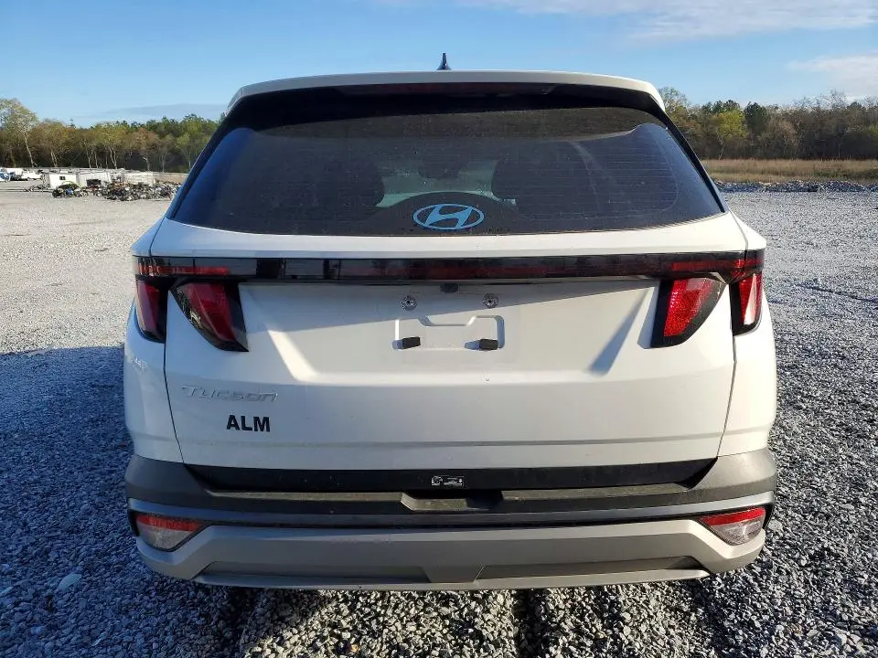 2025 HYUNDAI TUCSON SE  