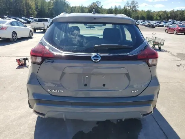 2021 NISSAN KICKS SV  