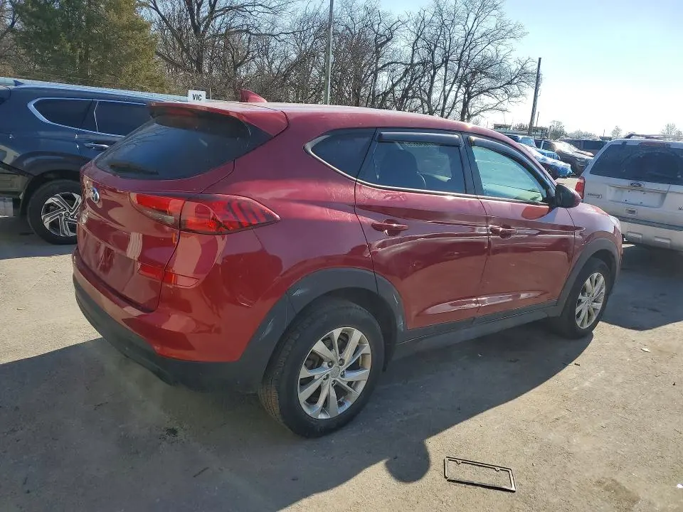 2021 HYUNDAI TUCSON SE  