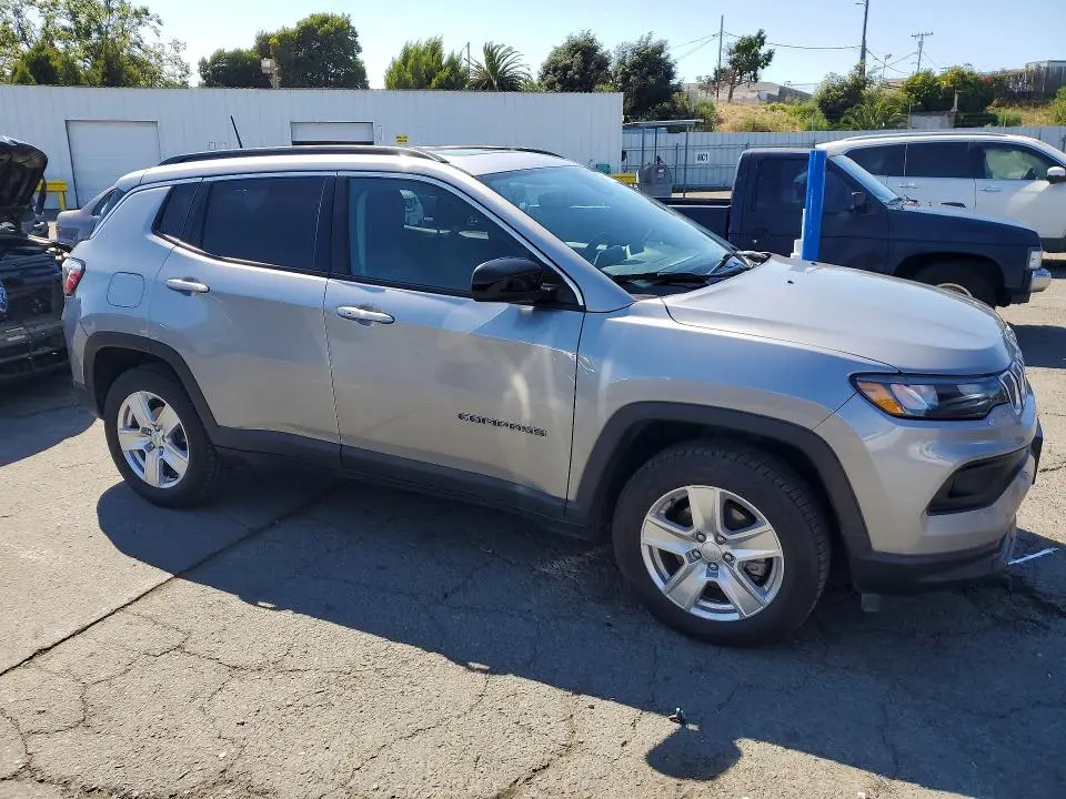 2022 JEEP COMPASS LATITUDE  