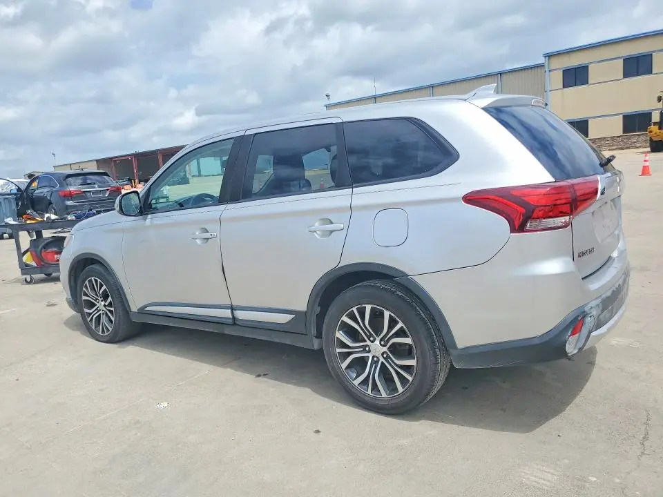 2018 MITSUBISHI OUTLANDER SE  