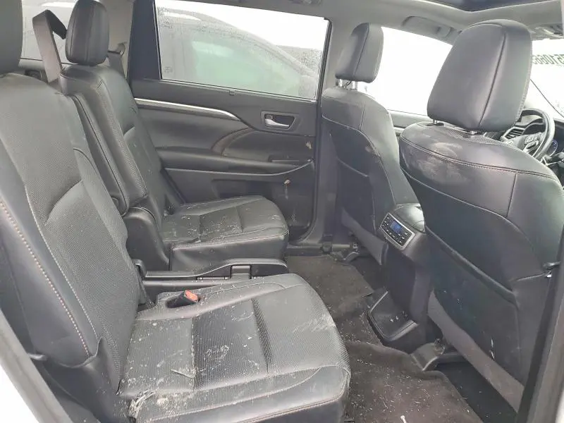 2017 TOYOTA HIGHLANDER LIMITED  