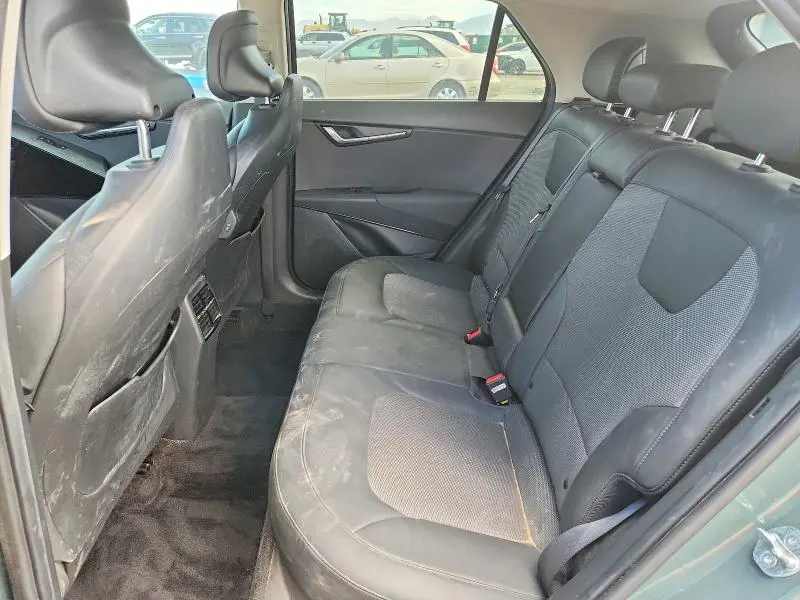 2023 KIA NIRO EX  