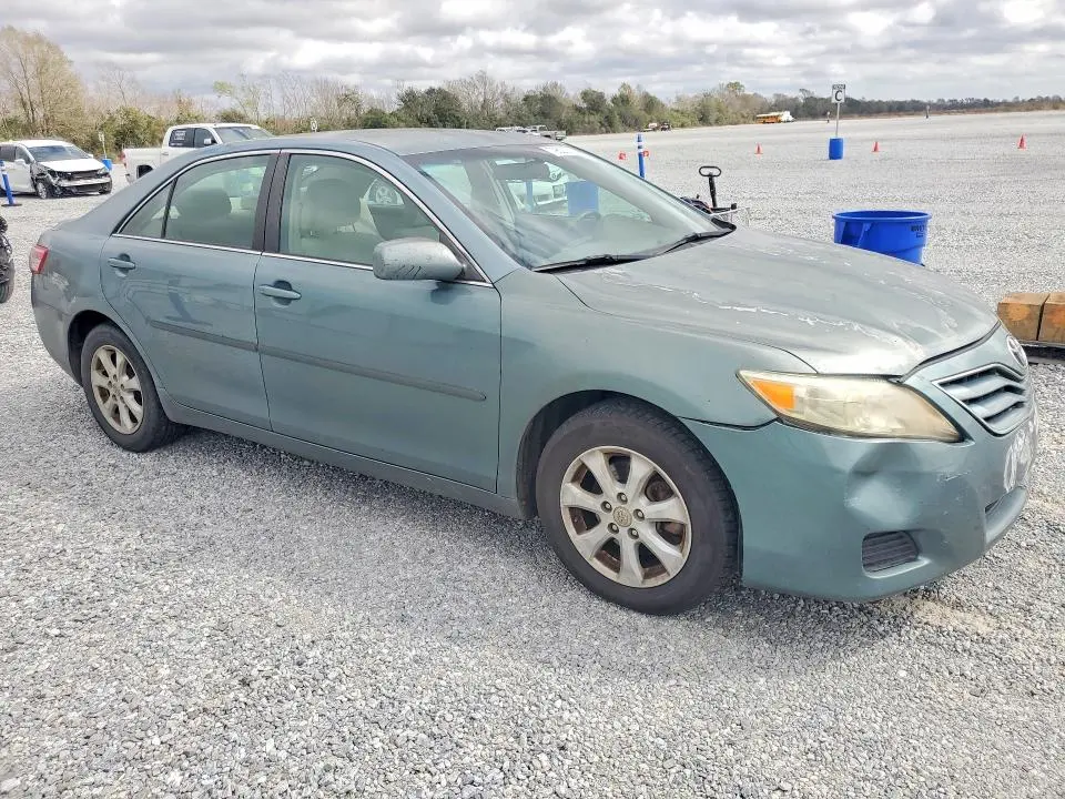 2010 TOYOTA CAMRY LE V6  