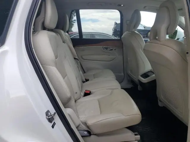 2022 VOLVO XC90 T5 MOMENTUM