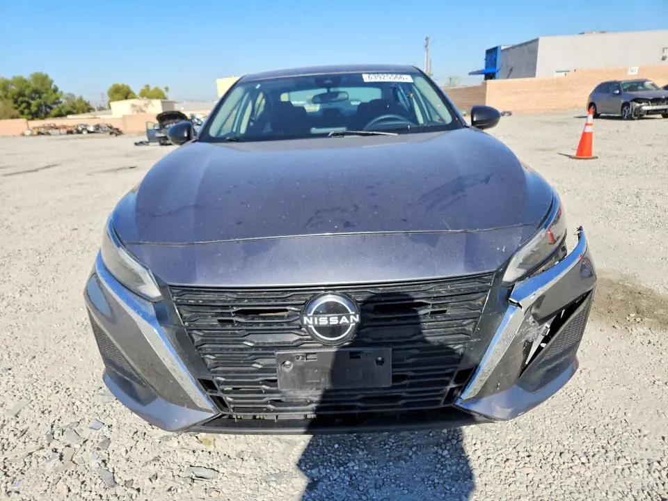 2024 NISSAN ALTIMA SV  