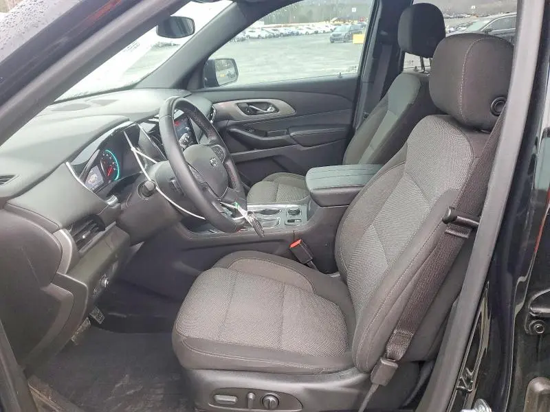 2023 CHEVROLET TRAVERSE LT  