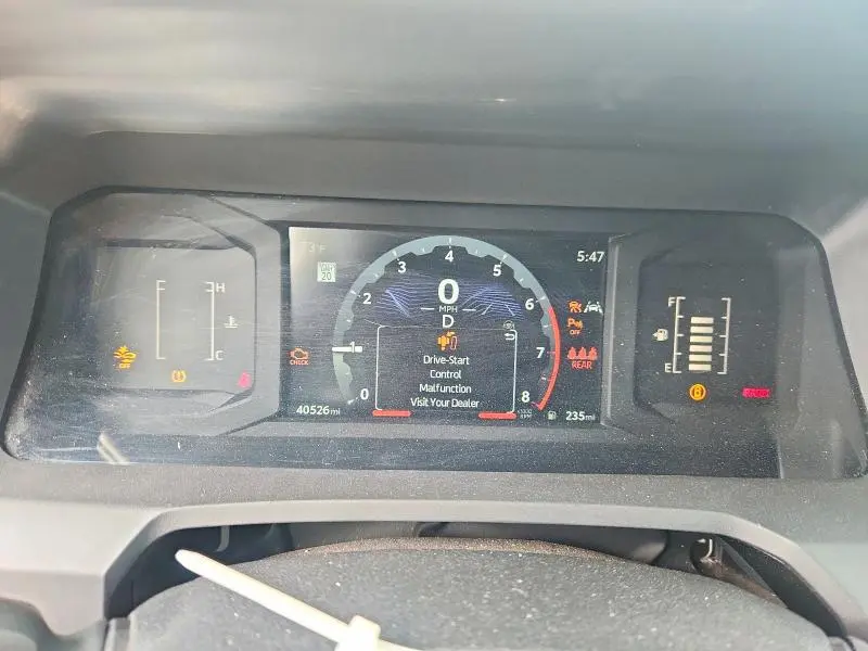 2025 TOYOTA TACOMA SR5  