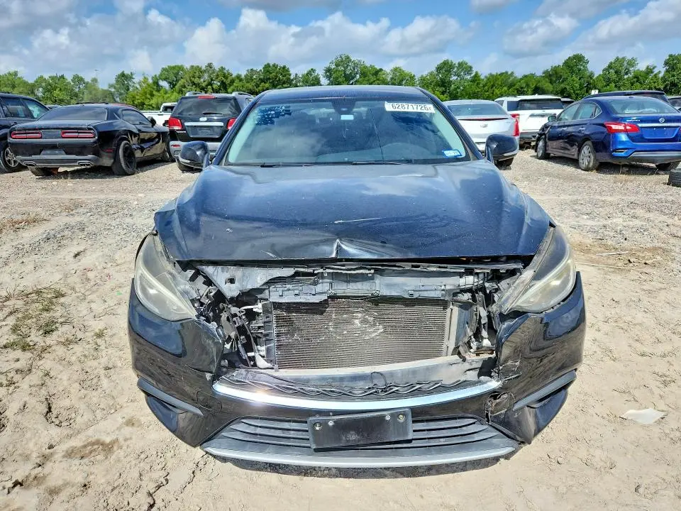 2018 INFINITI QX30 PURE  