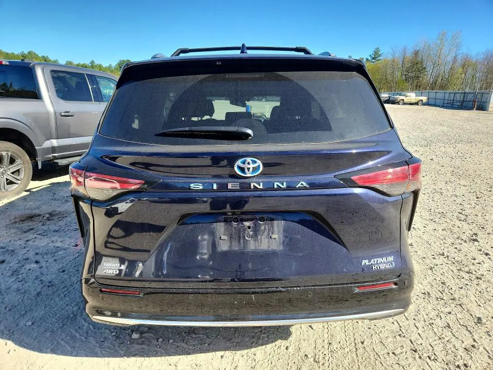 2024 TOYOTA SIENNA PLATINUM 7-PASSENGER  