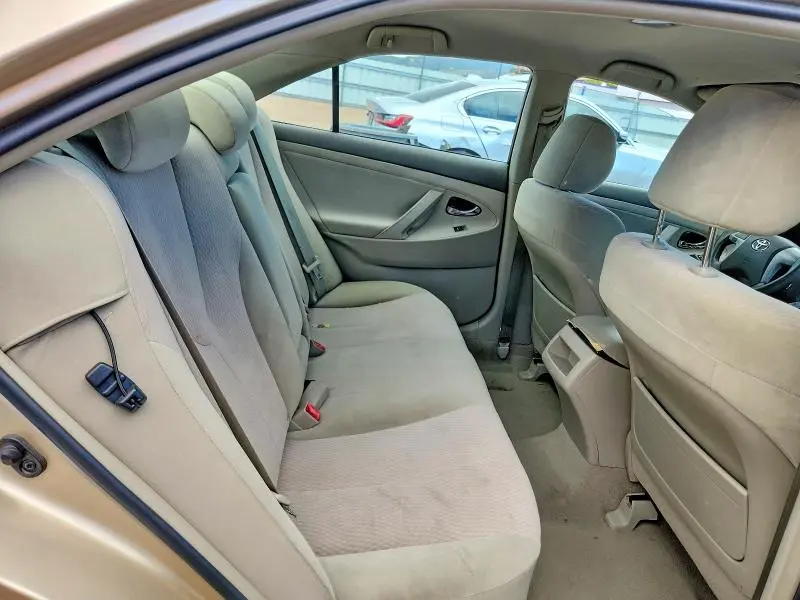 2011 TOYOTA CAMRY LE  