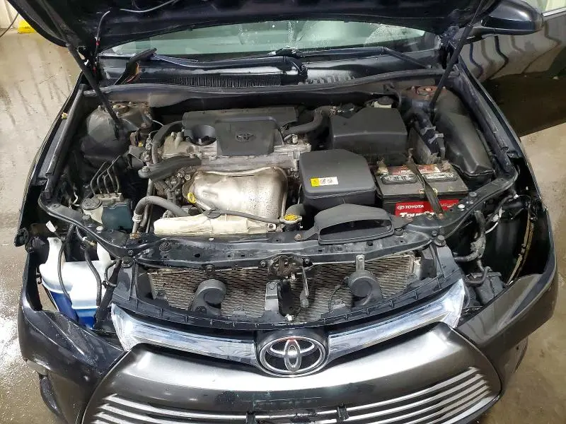 2015 TOYOTA CAMRY XLE  