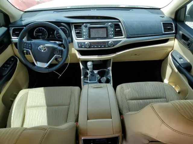 2015 TOYOTA HIGHLANDER LE  