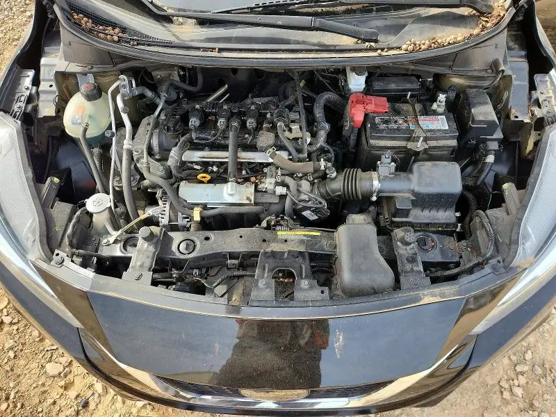 2021 NISSAN VERSA S  