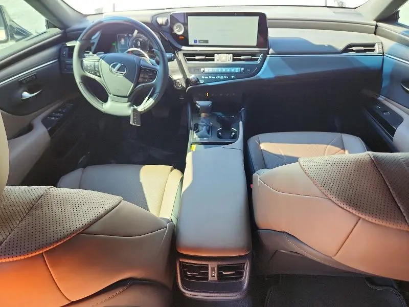 2025 LEXUS ES 300H LUXURY  