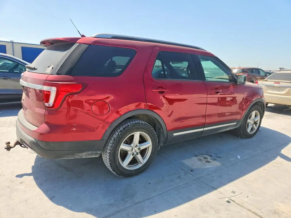 2019 FORD EXPLORER XLT  