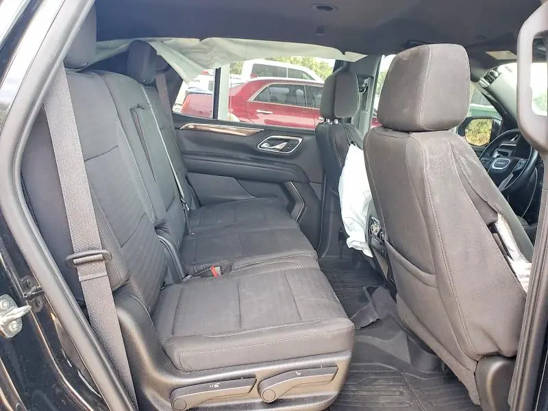 2023 GMC YUKON SLE  