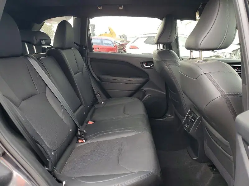 2025 SUBARU FORESTER LIMITED  