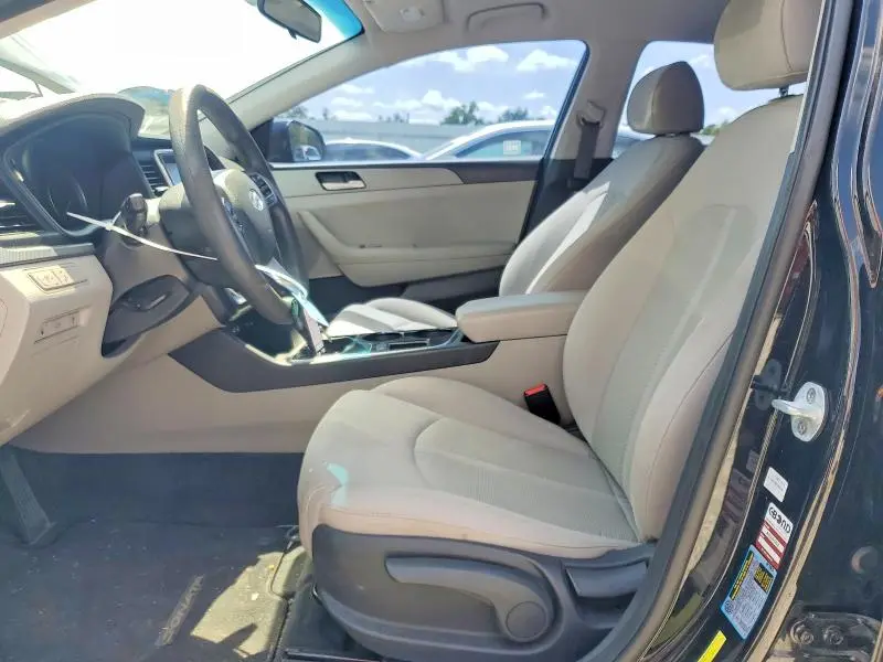 2019 HYUNDAI SONATA SE  