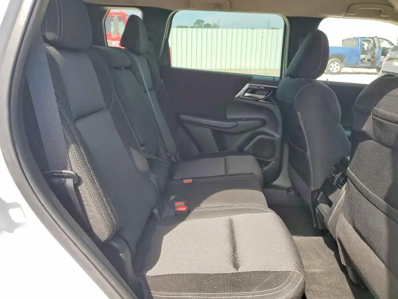 2023 MITSUBISHI OUTLANDER ES  