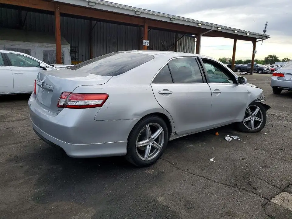 2010 TOYOTA CAMRY SE  