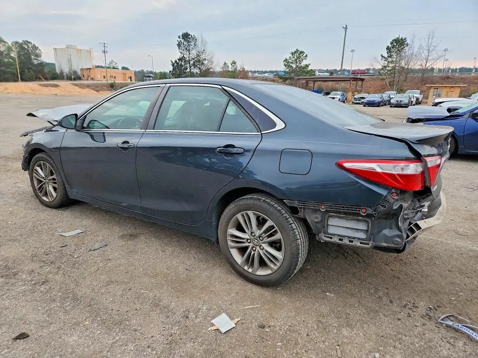 2017 TOYOTA CAMRY SE  