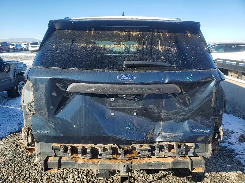 2022 FORD EXPLORER XLT  