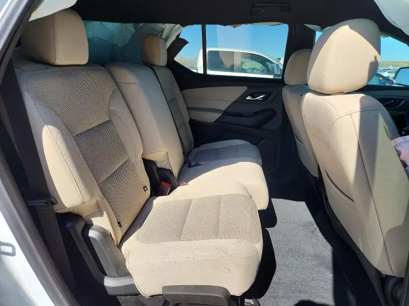 2023 CHEVROLET TRAVERSE LS  