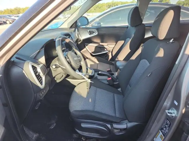 2023 KIA SOUL LX  
