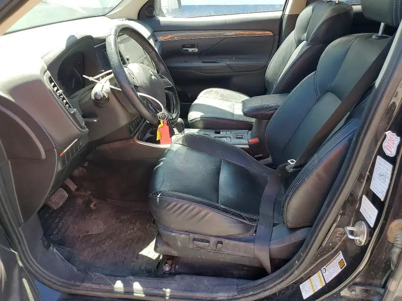 2019 MITSUBISHI OUTLANDER SE  
