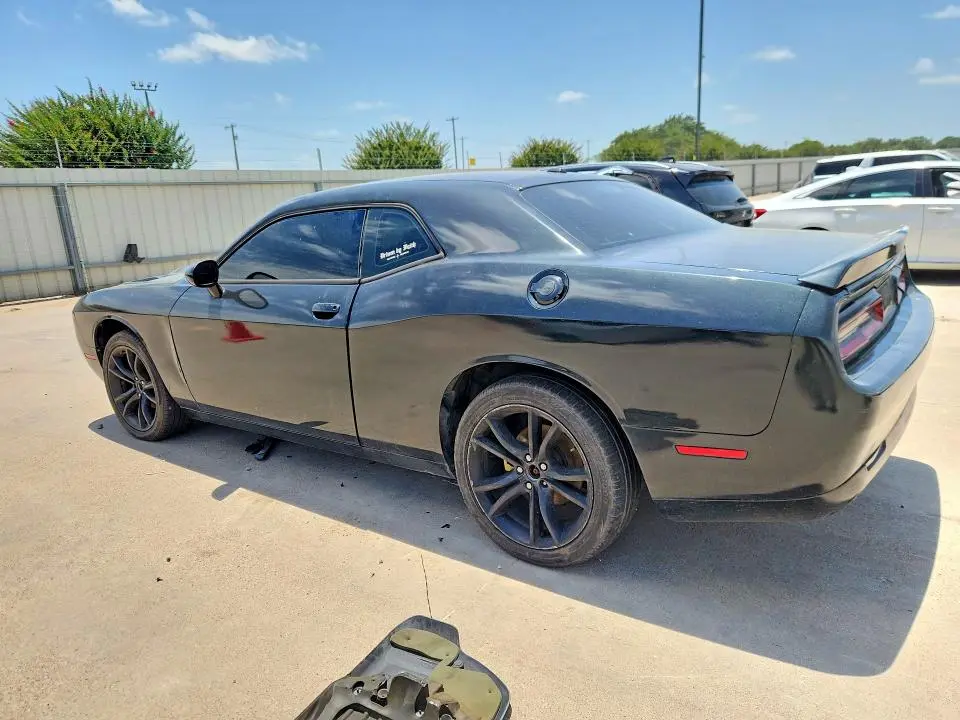 2016 DODGE CHALLENGER SXT  