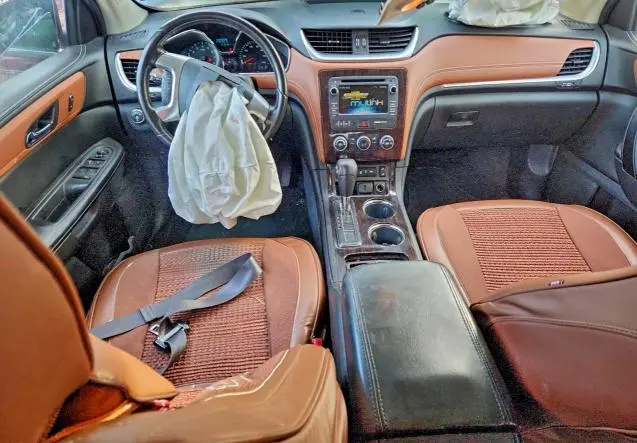 2015 CHEVROLET TRAVERSE LT  