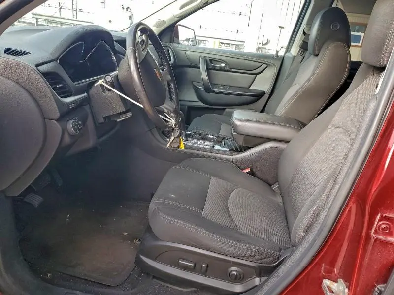 2017 CHEVROLET TRAVERSE LT  