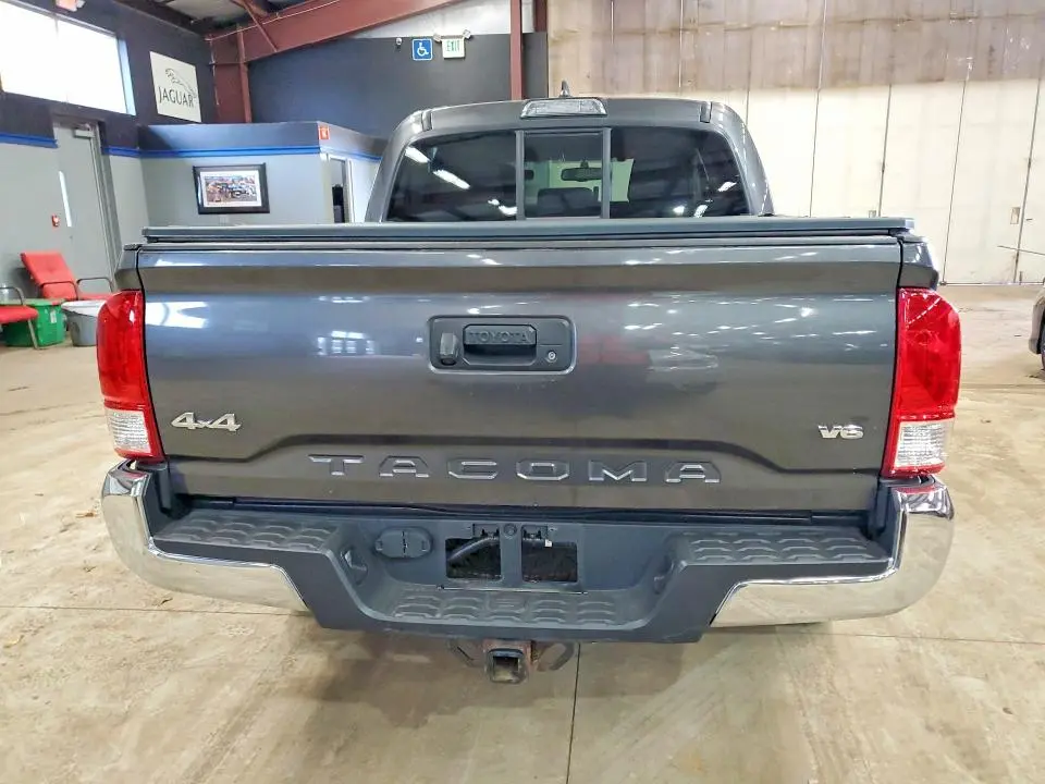 2017 TOYOTA TACOMA SR5 V6  