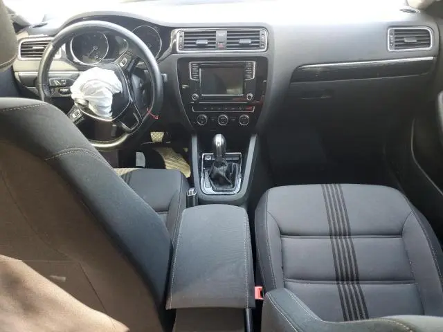 2017 VOLKSWAGEN JETTA SE  
