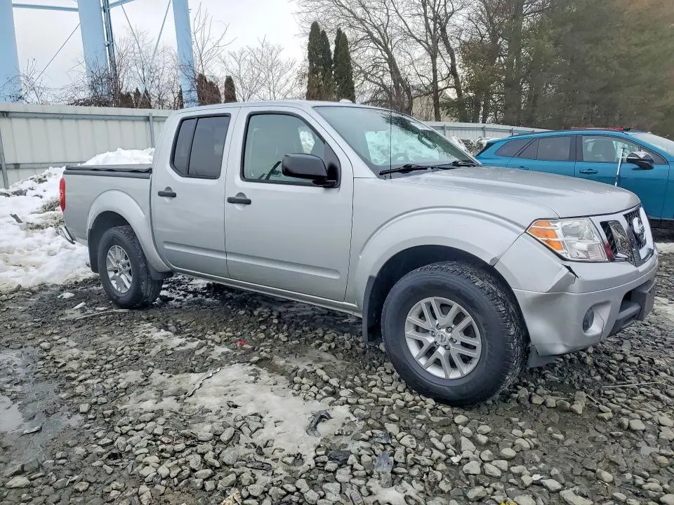 2017 NISSAN FRONTIER SV  