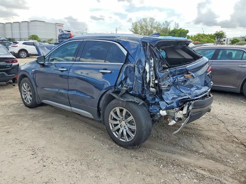 2021 CADILLAC XT4 PREMIUM LUXURY  