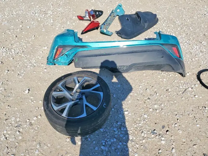 2018 TOYOTA C-HR XLE  