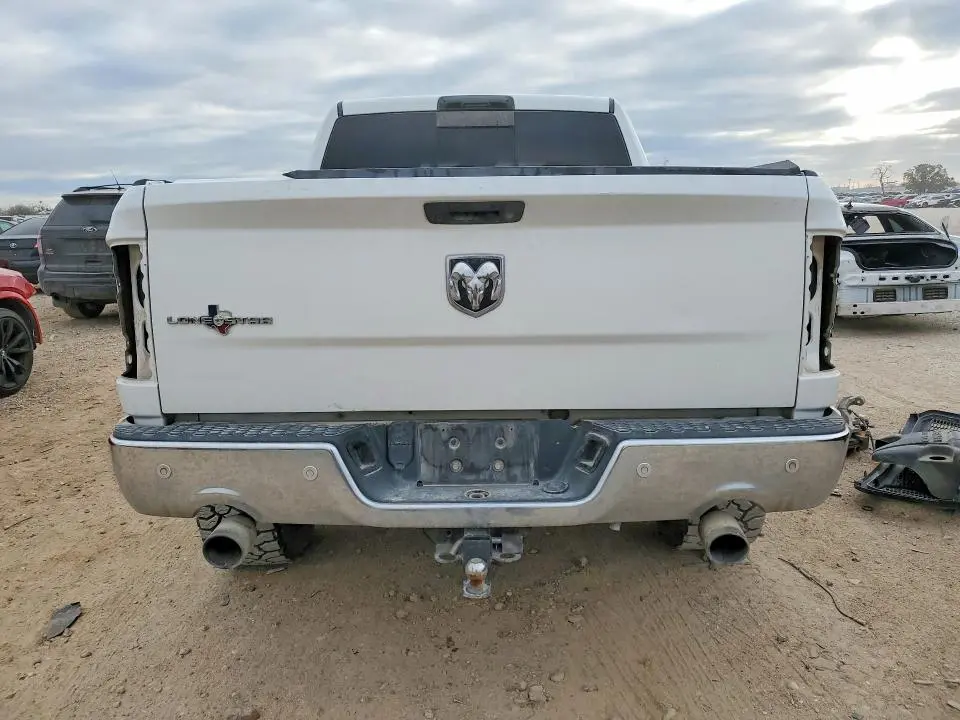 2017 RAM 1500 SLT  