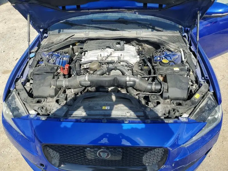 2017 JAGUAR XE R - SPORT  