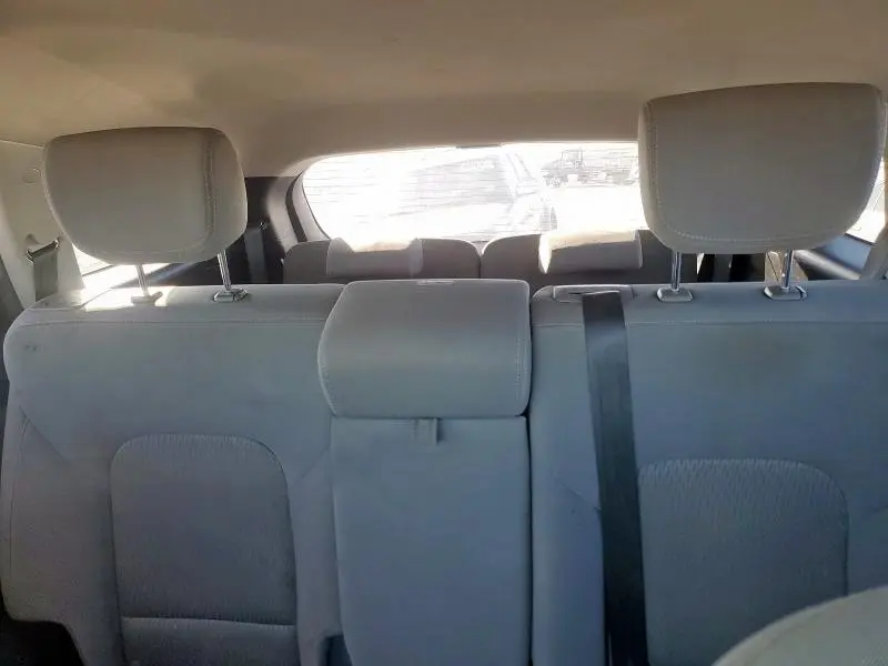 2016 HYUNDAI SANTA FE SE  