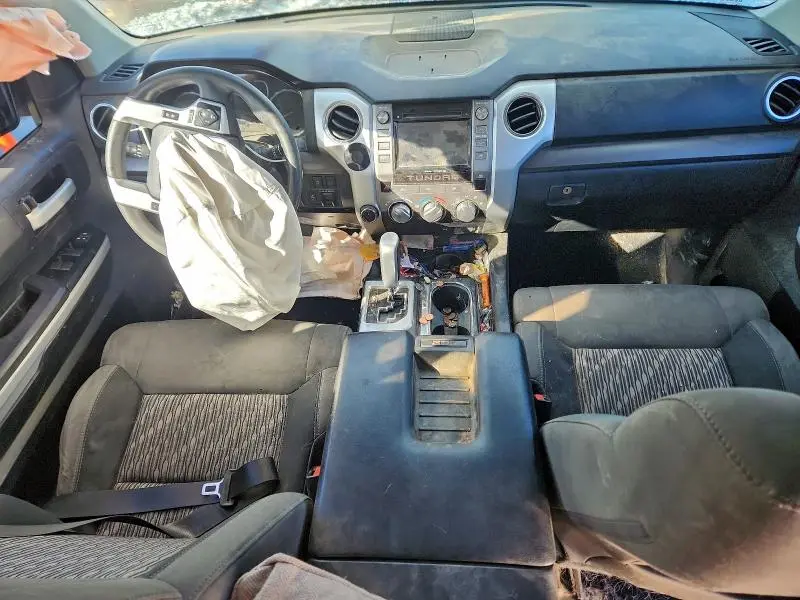 2019 TOYOTA TUNDRA CREWMAX SR5  