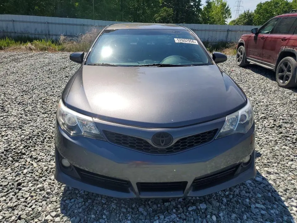 2013 TOYOTA CAMRY SE  