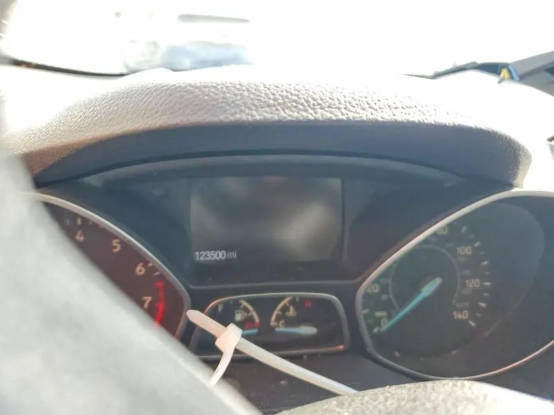 2017 FORD ESCAPE SE  