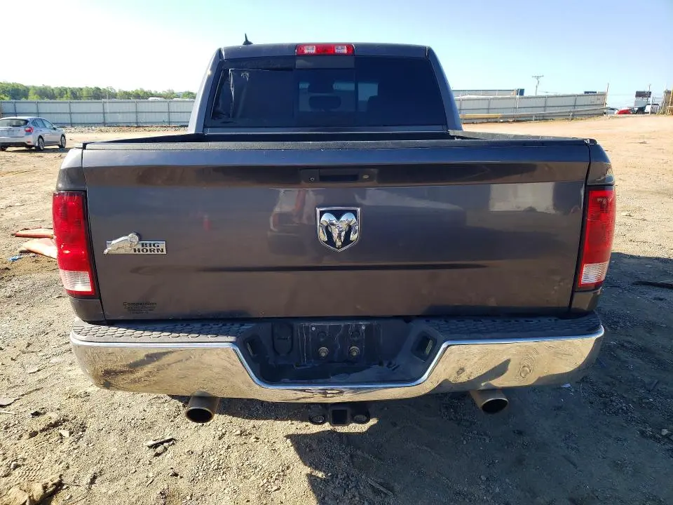 2015 RAM 1500 SLT  