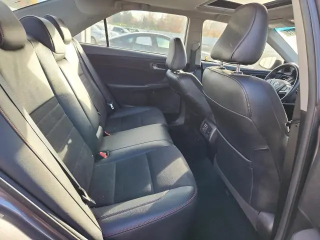 2016 TOYOTA CAMRY LE  